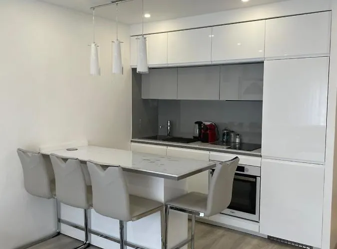 Apartment Neuf Pres De La *
